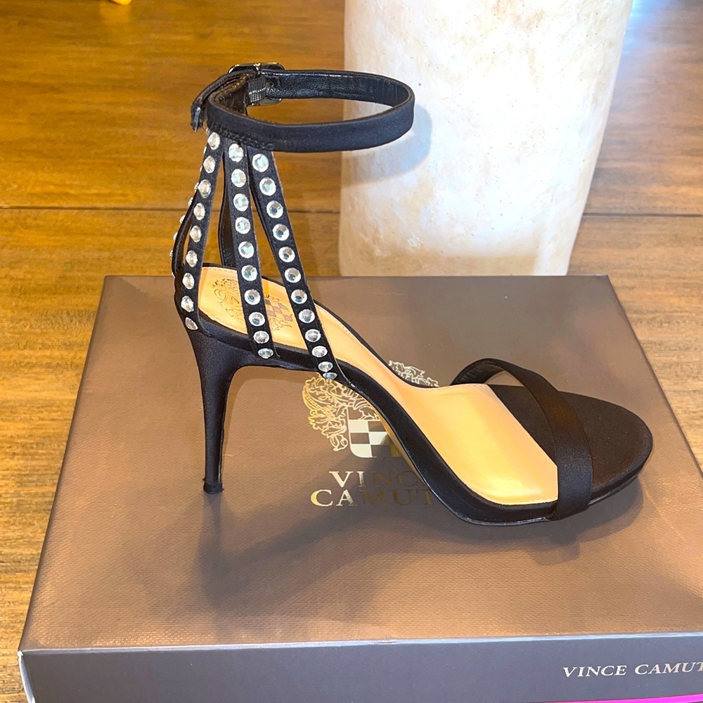LIKE NEW VINCE CAMUTO DAPHERY RHINESTONE EMBELLISHED BLACK SATIN BRAZIL SIZE 7.5 - Picture 5 of 17